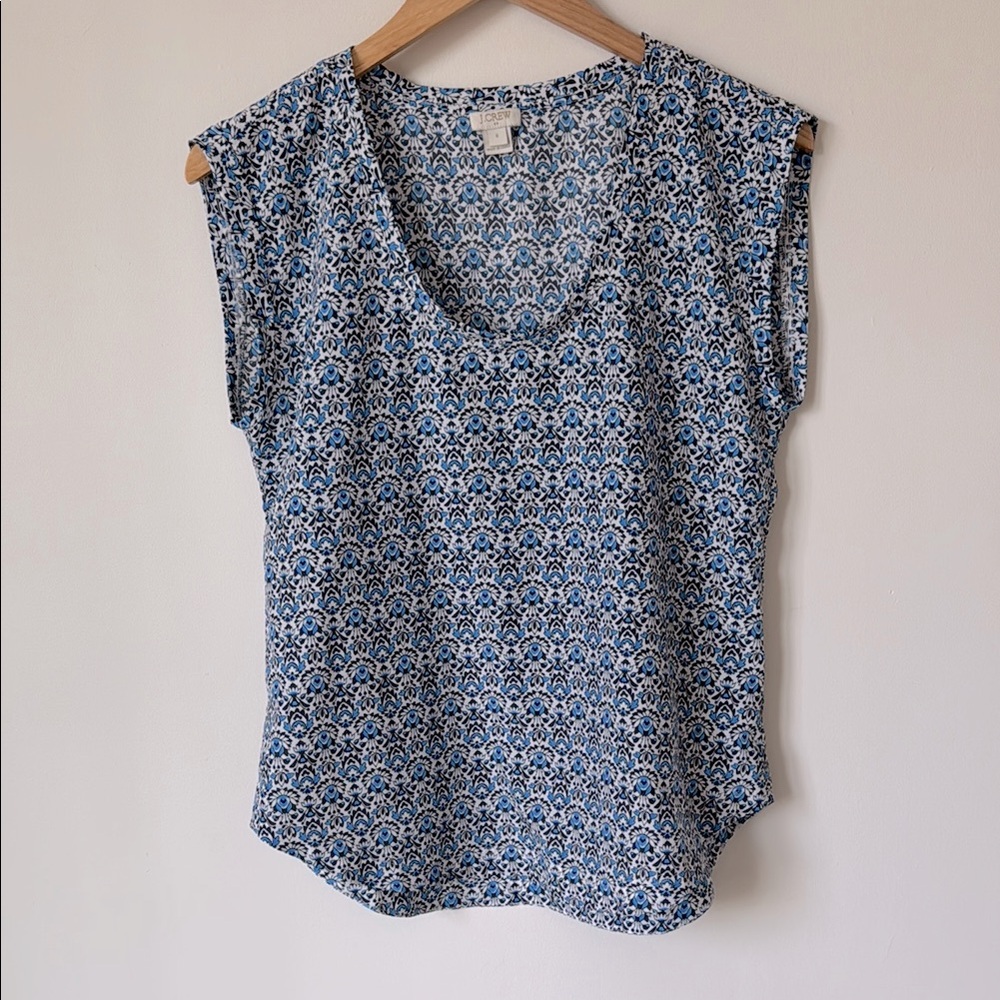 🟢 5/$25 J. Crew | Printed Drapey Scoopneck Top in Blue Paisley Floral | Size 6